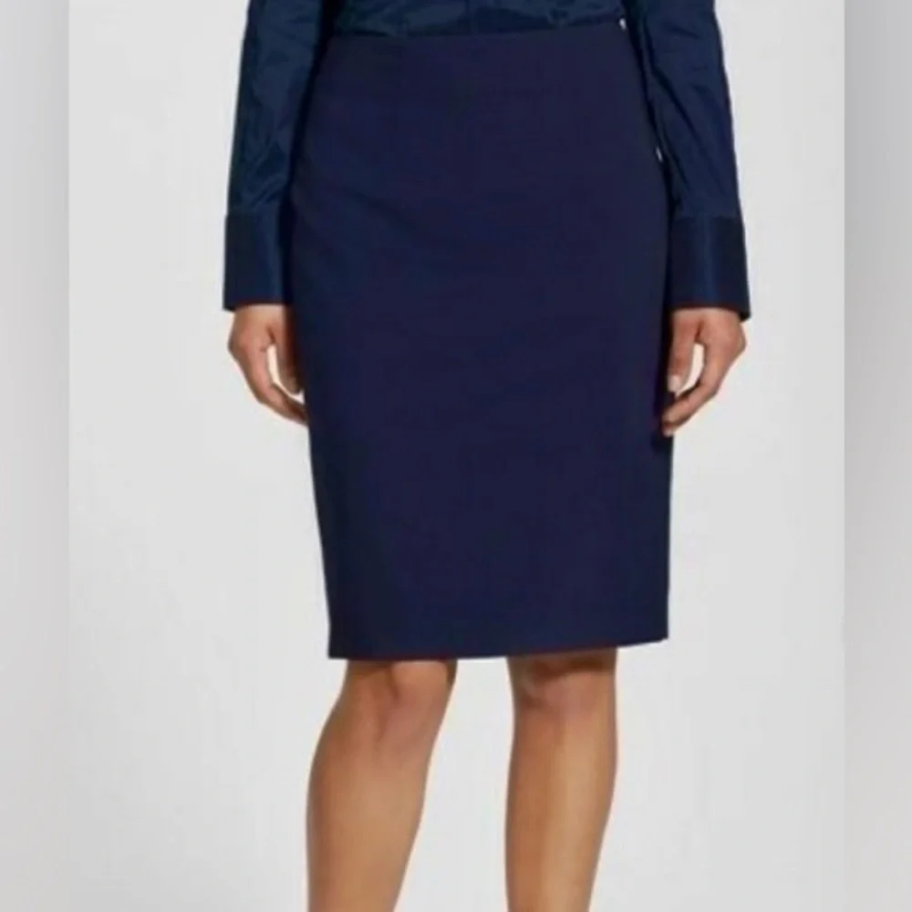 Boss Hugo Boss Vilina1 pencil skirt, size 6. An elegant skirt made from